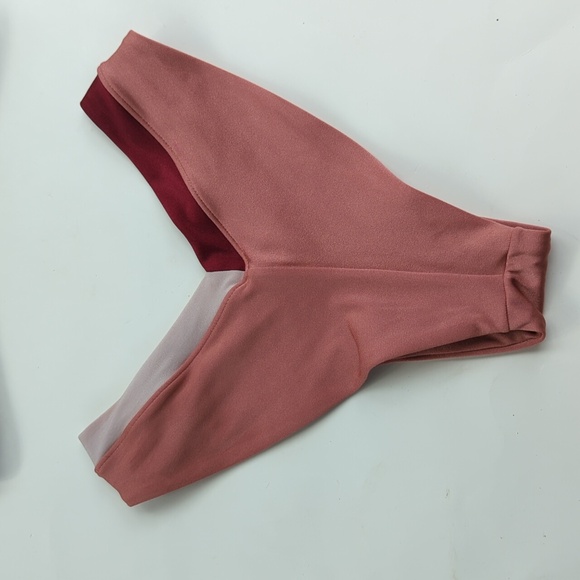 2 Piece OneOne Brand Mauve Metallic Bikini Size XS - Picture 4 of 9